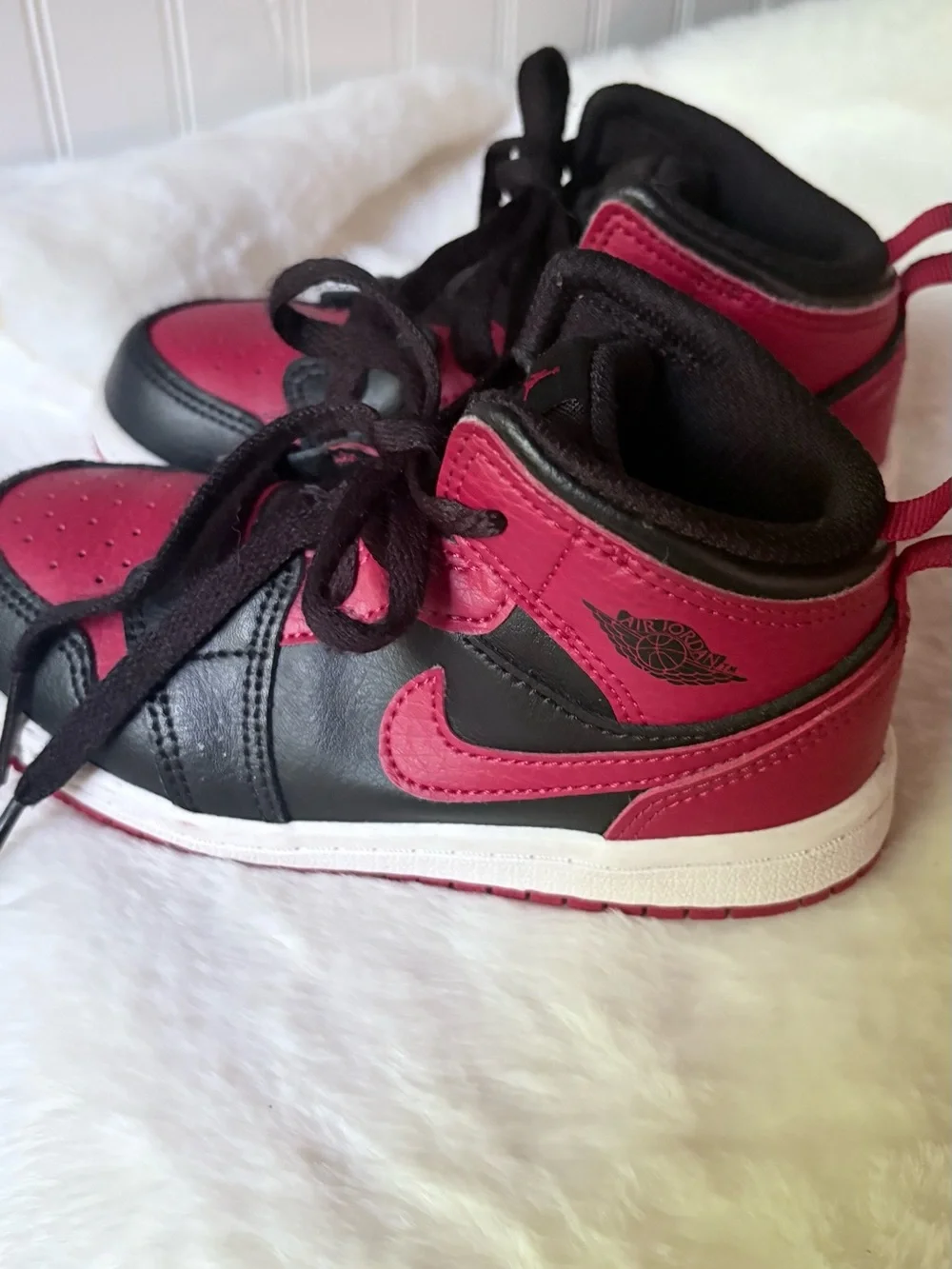 Jordan Kids Mid-Top Sneakers in Black & Dark Red
